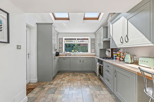 Kitchen/Breakfast Room- click for photo gallery